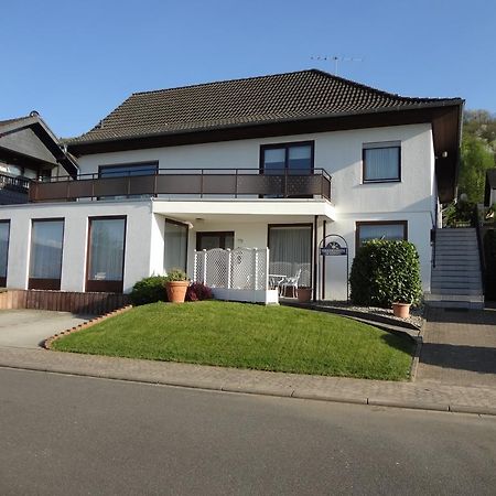 Gaestehaus Am Ahornweg Bernkastel-Kues Bagian luar foto
