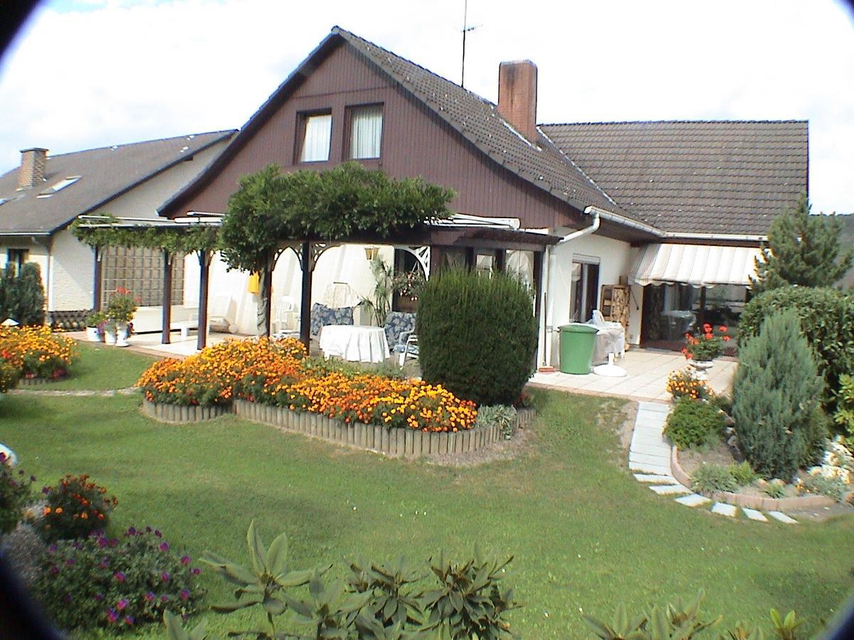 Gaestehaus Am Ahornweg Hotel Bernkastel-Kues Bagian luar foto